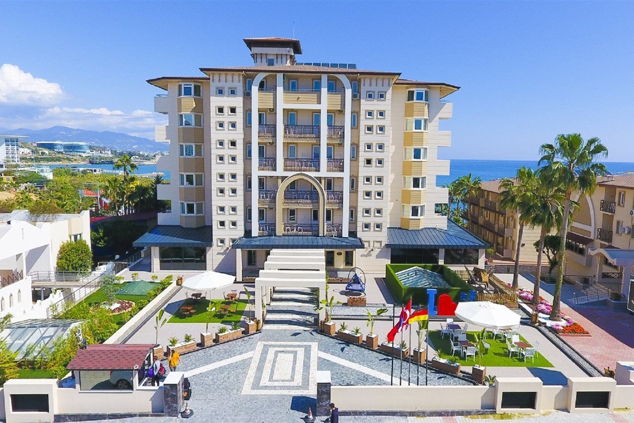 Land Of Paradise Hotel 4*
